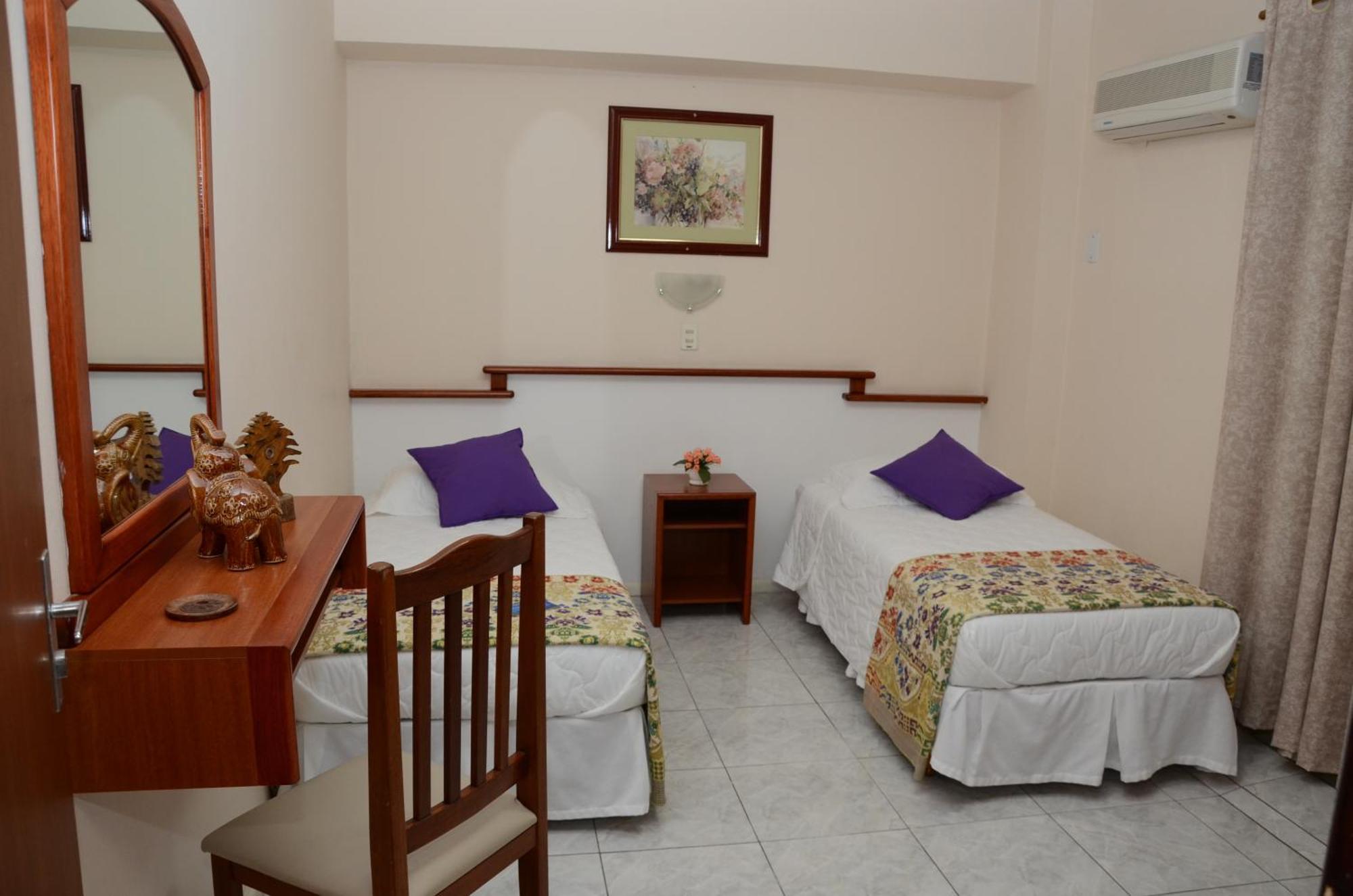 Fares Turis Hotel Uruguaiana Ngoại thất bức ảnh