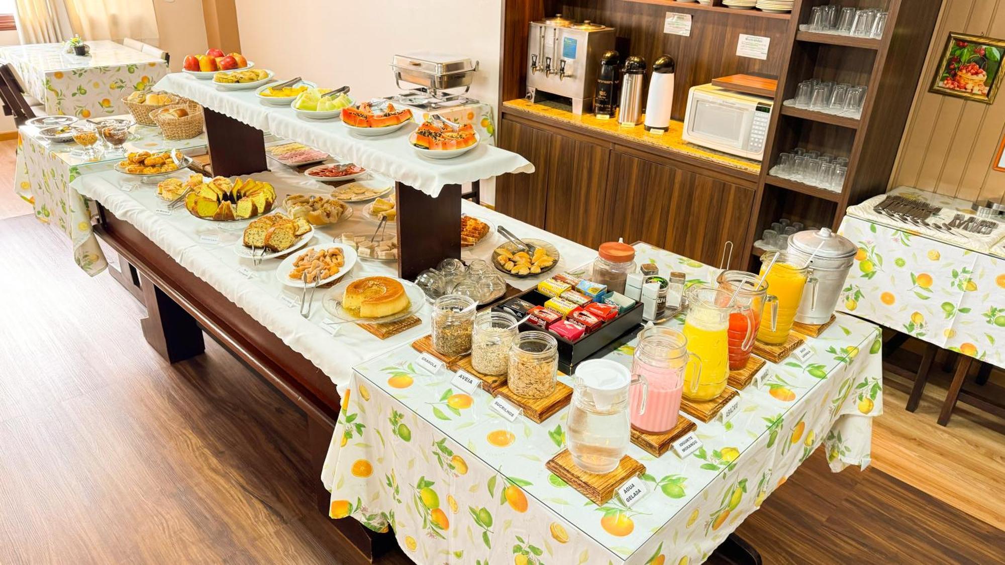 Fares Turis Hotel Uruguaiana Ngoại thất bức ảnh