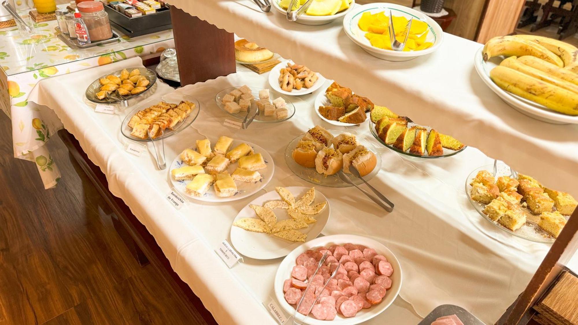 Fares Turis Hotel Uruguaiana Ngoại thất bức ảnh