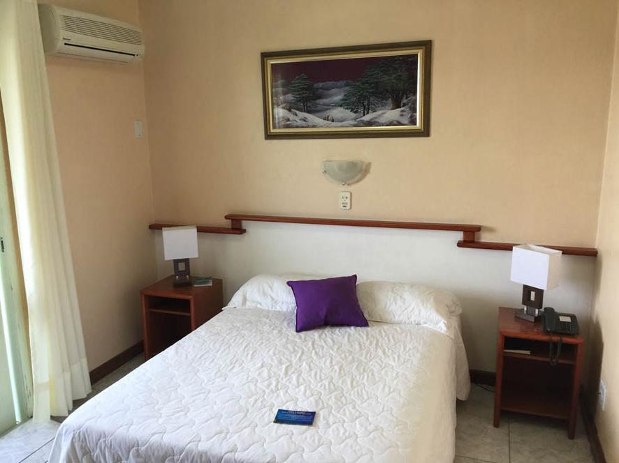 Fares Turis Hotel Uruguaiana Ngoại thất bức ảnh