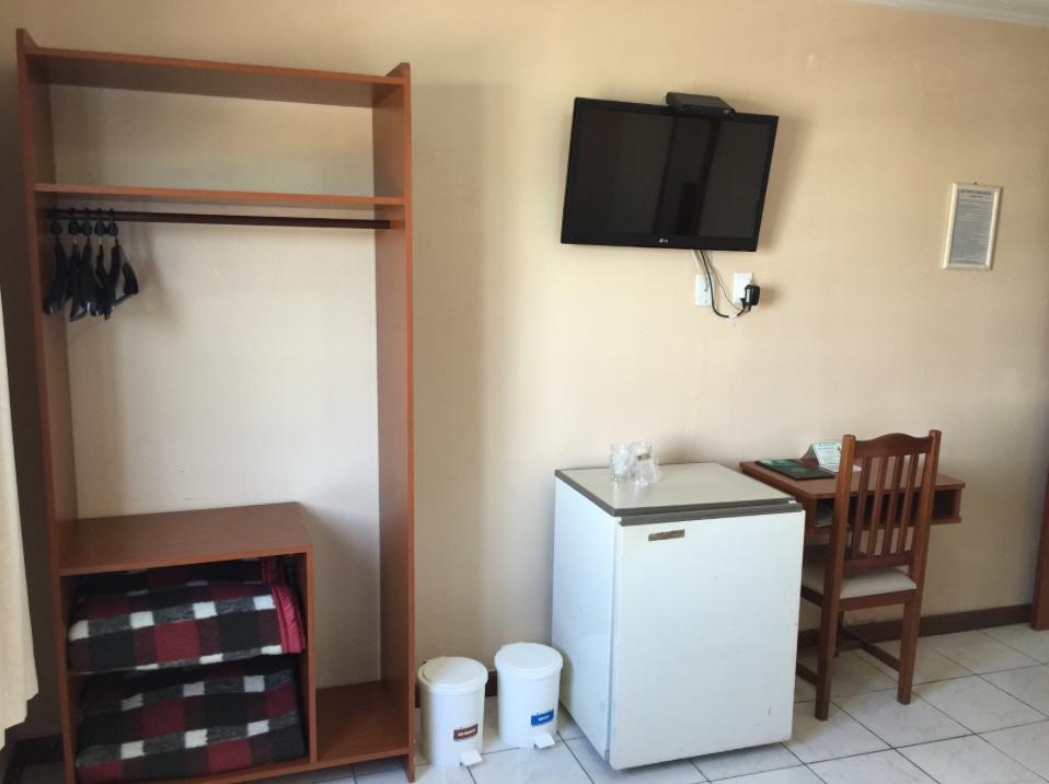 Fares Turis Hotel Uruguaiana Ngoại thất bức ảnh