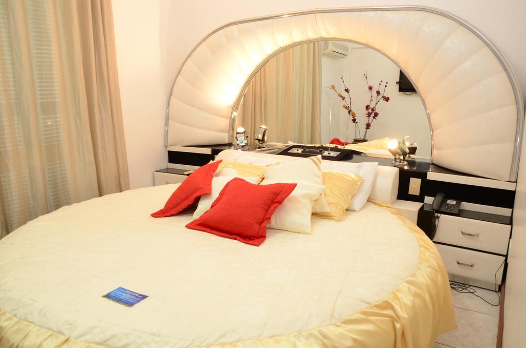 Fares Turis Hotel Uruguaiana Ngoại thất bức ảnh