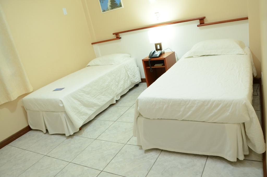 Fares Turis Hotel Uruguaiana Ngoại thất bức ảnh