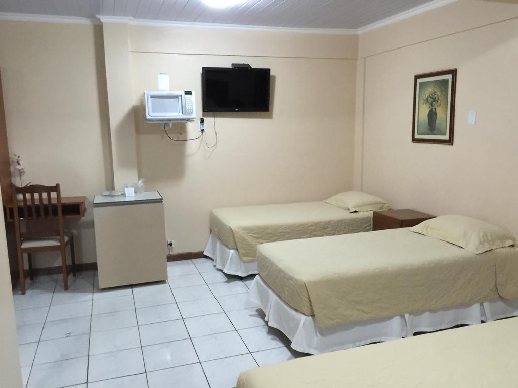 Fares Turis Hotel Uruguaiana Ngoại thất bức ảnh